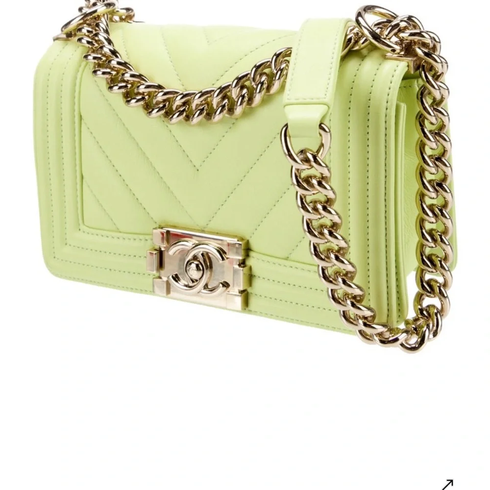 CHANEL Lime Green Boy Chevron Lambskin Shoulder Bag with Gold Chain